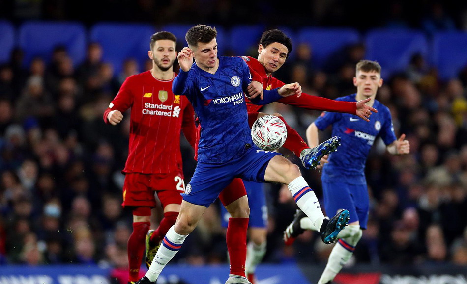 奥迪召开发布会展示2026赛季概念车，拜仁众将与车进行合影