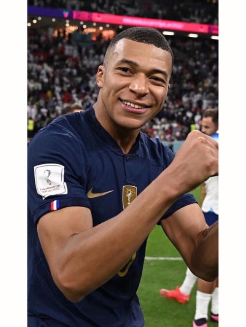 中国足坛2025赛季大结局：海港中超夺冠，国安收获足协杯