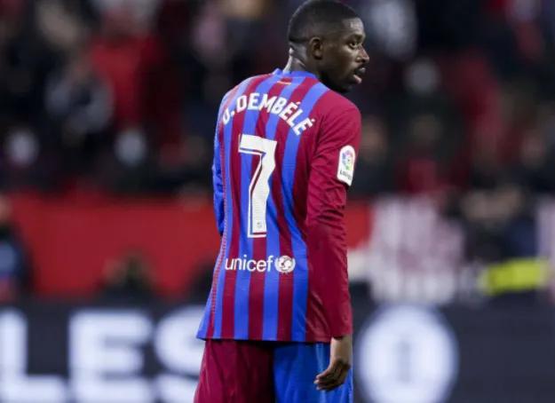 迈尼昂在加比亚社媒动态下留言，后者回复：请续约