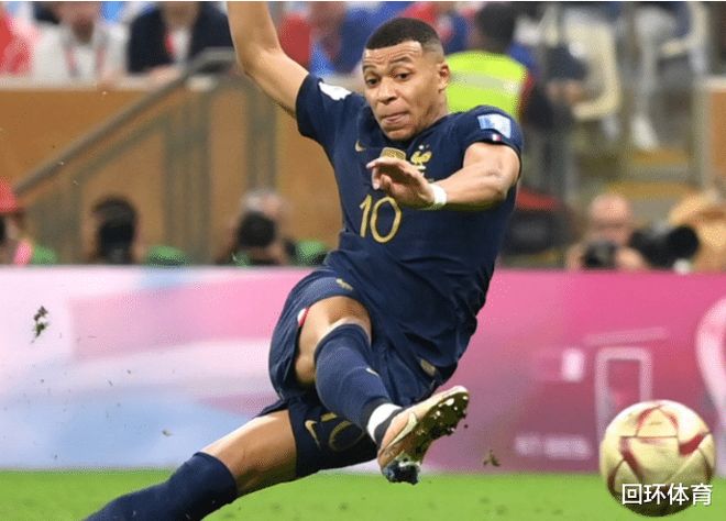 波兰主帅：即使踢得丑陋也要赢球；扎莱夫斯基染黄让我恼火